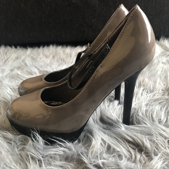 Shoes - Show stop Taupe Hills